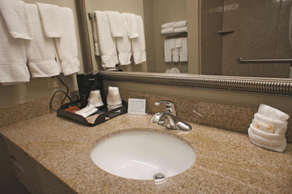 La Quinta Inn & Suites By Wyndham Broussard - Lafayette Area Extérieur photo