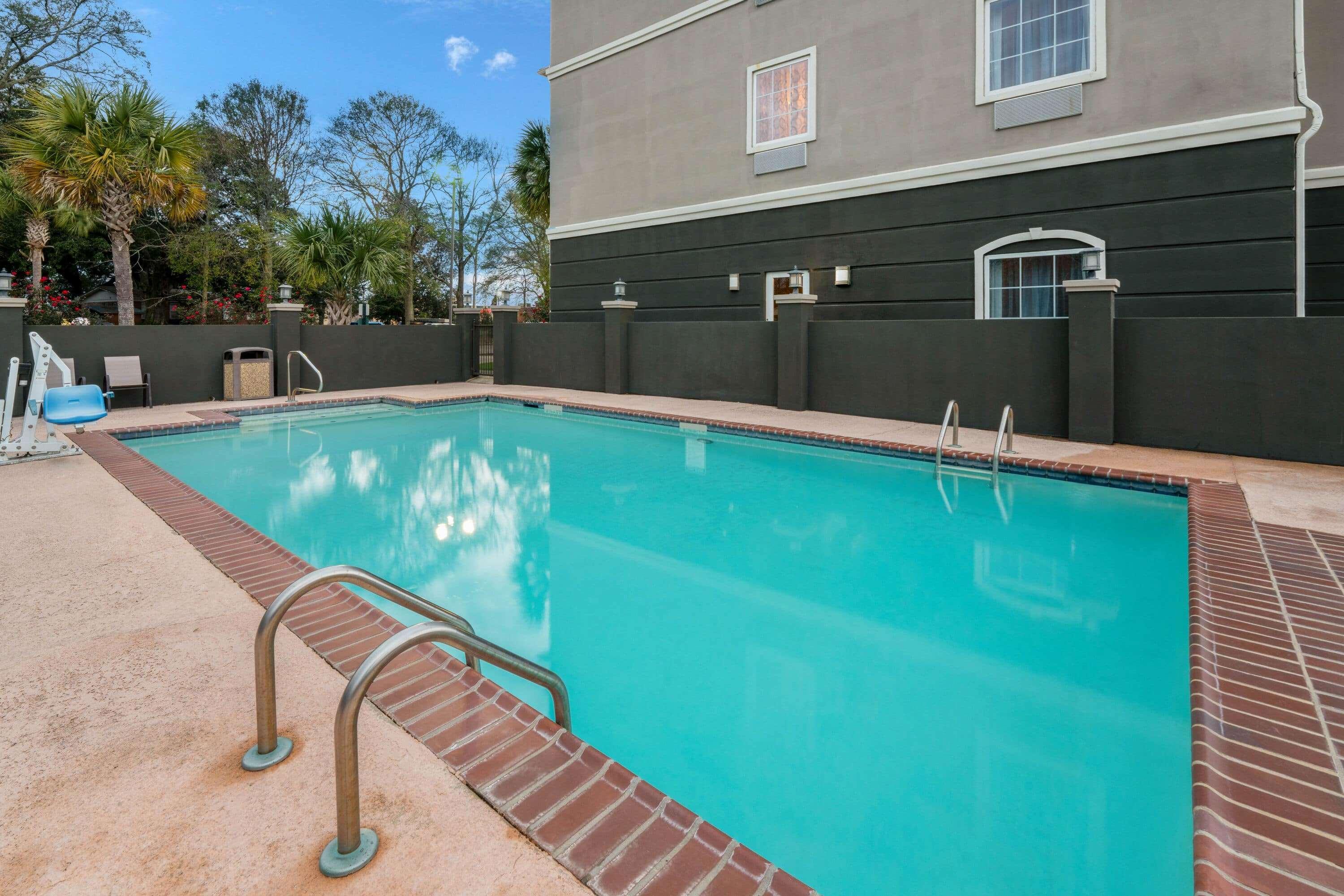 La Quinta Inn & Suites By Wyndham Broussard - Lafayette Area Extérieur photo